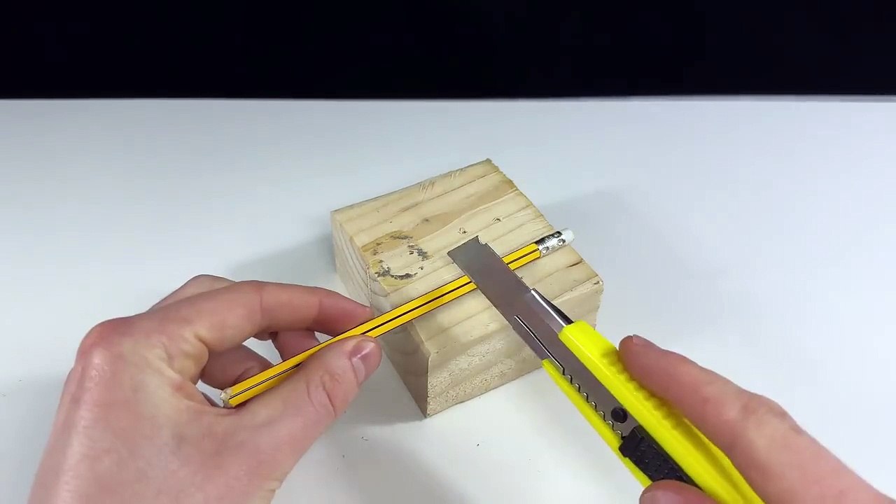 How To Make Simple Pencil Welding Machine At Home With Blade _ practical invention