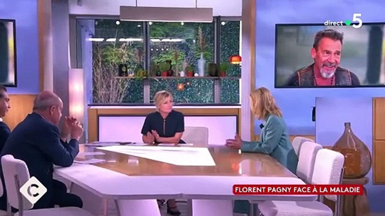 Audrey Crespo-Mara raconte les souvenirs de son portrait de Florent Pagny réalisé pour "Sept à Huit" à Anne-Elisabeth Lemoine dans 'C à vous"