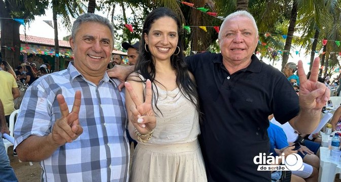 No dia de Santo Antônio, Priscila Almeida reúne centenas de pessoas e lideranças políticas, em Piancó