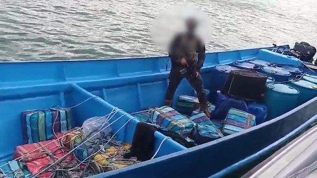 ext-Detienen a tres ticos y un nicaragüense con más de 1.300 kilos de cocaína a bordo de lancha-140624