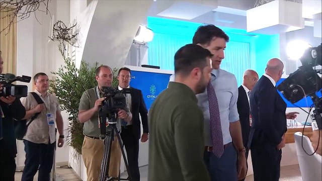 Países de UE llegan a acuerdo de principio para negociar la adhesión de Ucrania y Moldavia