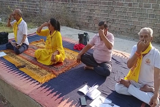 International Day of Yoga : शहर वासियों ने उत्साह से किया योगाभ्यास