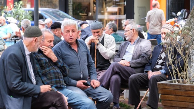 Vatandaş isyan etti: Nasıl bayram alışverişi yapalım?