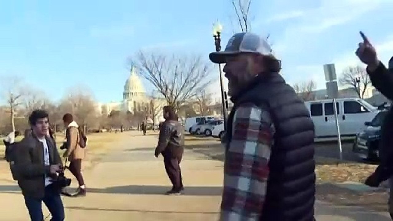 US-Verschwörungstheoretiker Alex Jones muss Vermögenswerte verkaufen