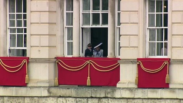Kate watches Trooping parade from Buckingham Palace balcony