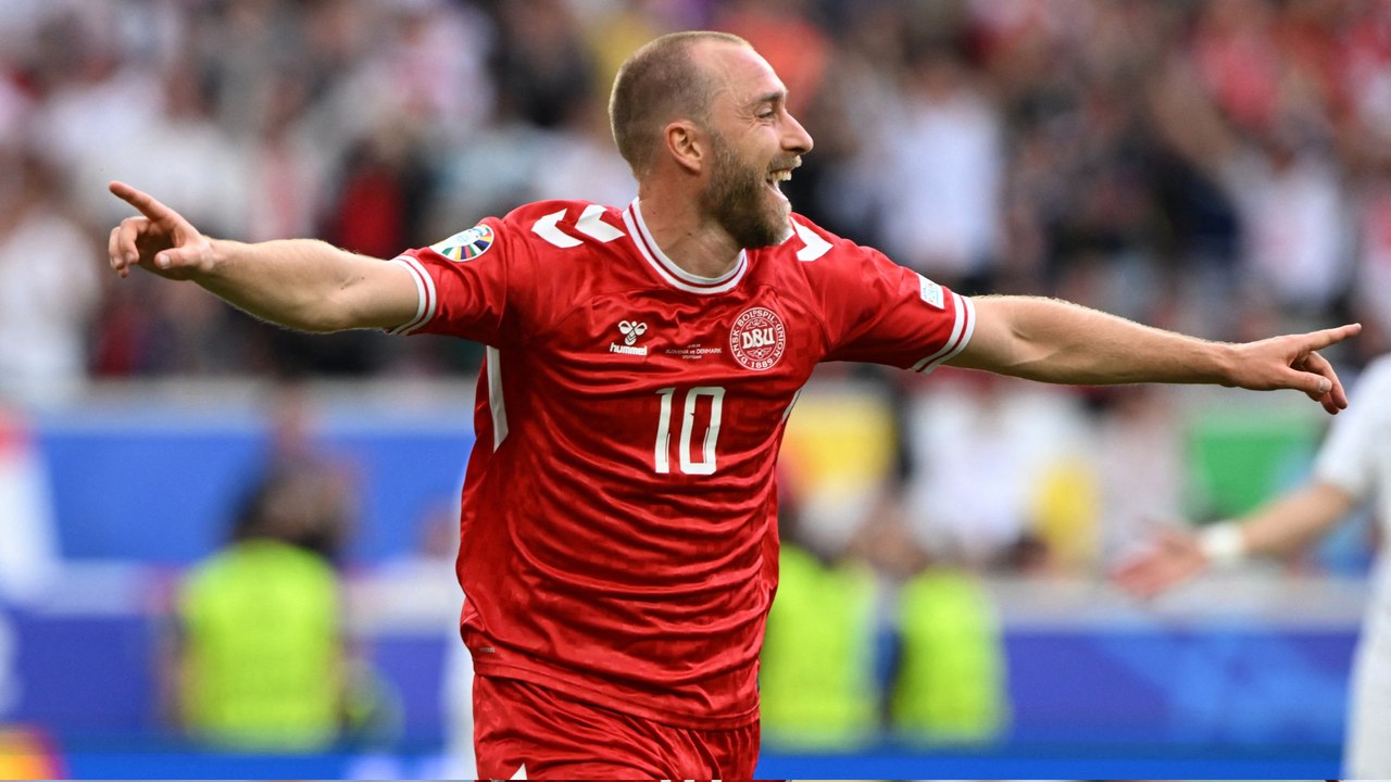 Portugal must support Ronaldo - Dalot
