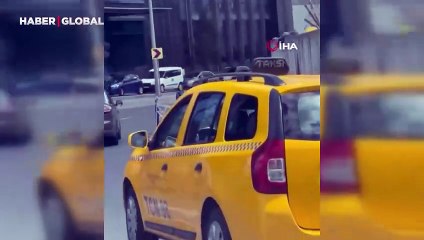 İstanbul'da kurbanlık dana firarda: Trafiği birbirine katıp iki ilçe değiştirdi