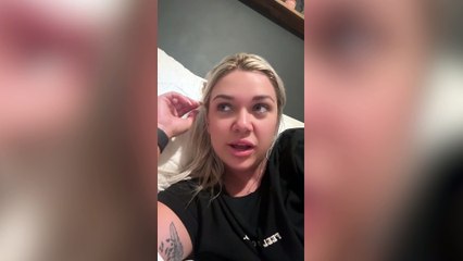 Woman books Australia trip with gym crush