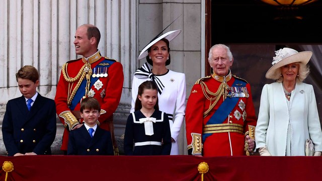 Kate Middleton reaparece de blanco y sonriente durante el desfile por el cumpleaños del rey Carlos III