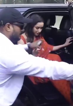 Shraddha Kapoor Unveils The Teaser Of Film Stree During The Screening Of Munjya