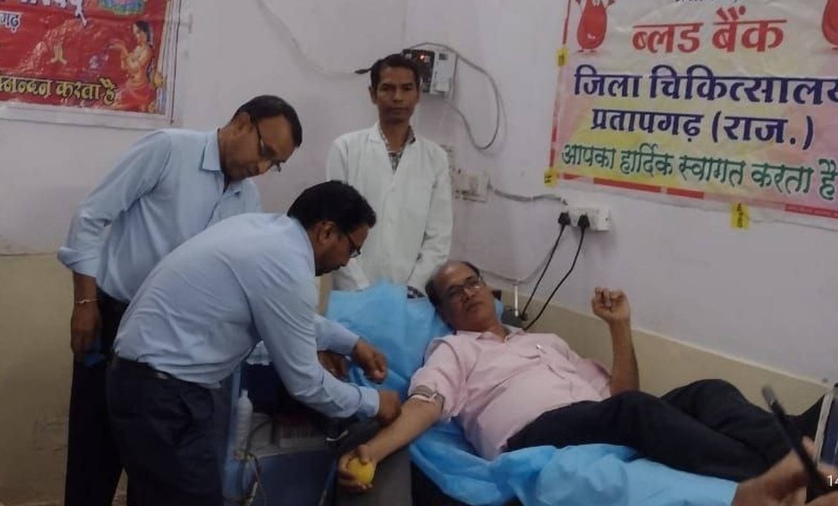 रक्तदान शिविर में 40 यूनिट रक्त का संग्रहण