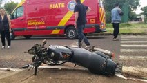 Motociclista é socorrido pelo Siate após se envolver em acidente de trânsito no bairro Morumbi