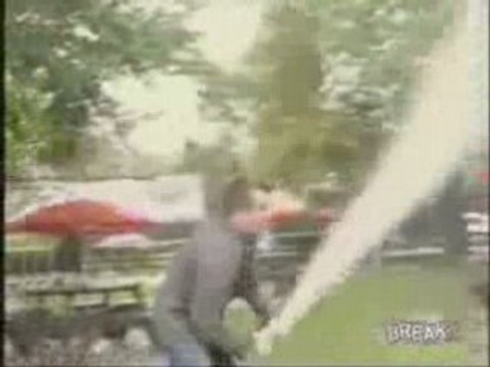 Tetleys Beer And Mentos Experiment