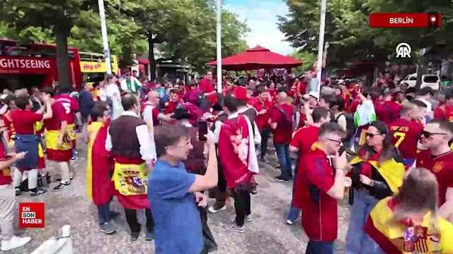 İspanya-Hırvatistan maçının coşkusu yaşanıyor