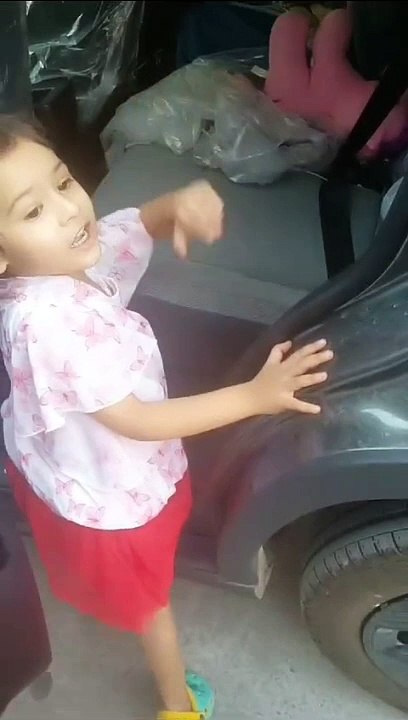 Akshu Trishu became happy when their grandmother came to pick them |june24