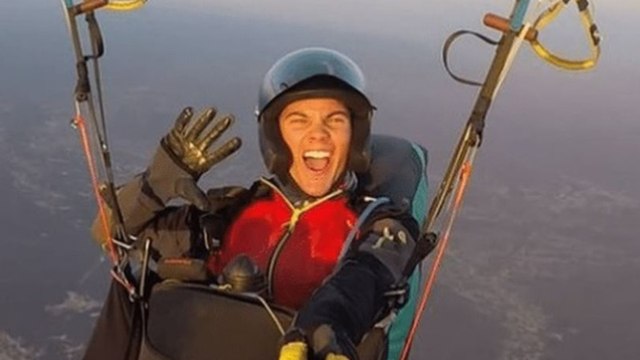 VOICI : Mort de Timo Leonetti à 22 ans : le jeune espoir du parapente est décédé tragiquement lors des championnats de France