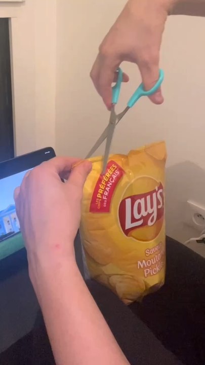 Manger des chips proprement 