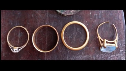 Metal detecting after storm swell - BIG GOLD