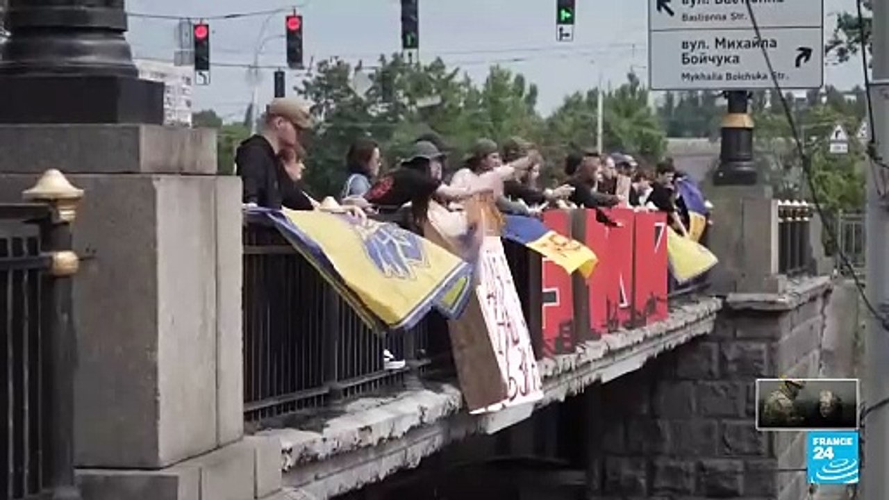 Familiares de soldados capturados por Rusia protestaron en Kiev durante Cumbre para la Paz