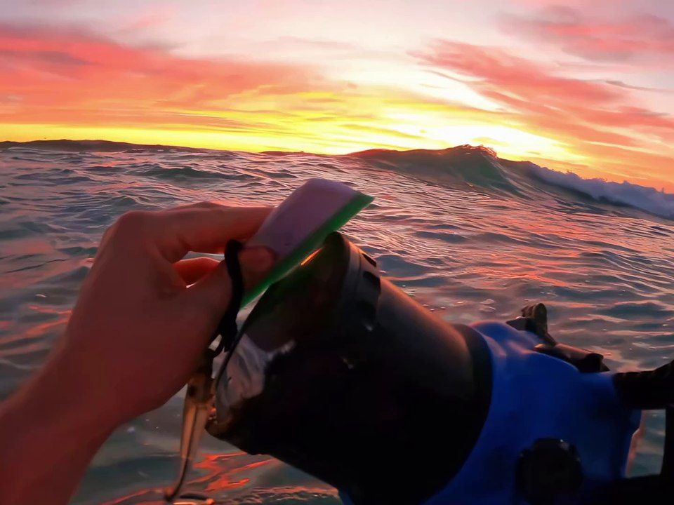 The jelly waves in the sea are breathtakingly beautiful The Tyndall effect in the sea is breathtakingly beautiful Who should I share it with? #Healing Landscape #Watching the sea together #travel