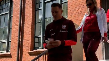 Polonia allenamento aperto, Zielinski regala i biglietti ai tifosi