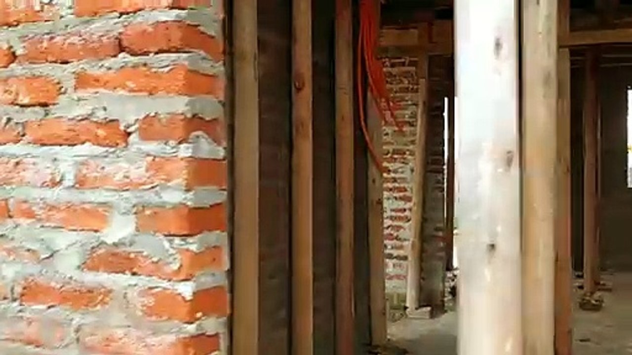 Se avanzaba en la obra, a pesar de la lluvia de esos días (05 y 08 de mayo 2024)