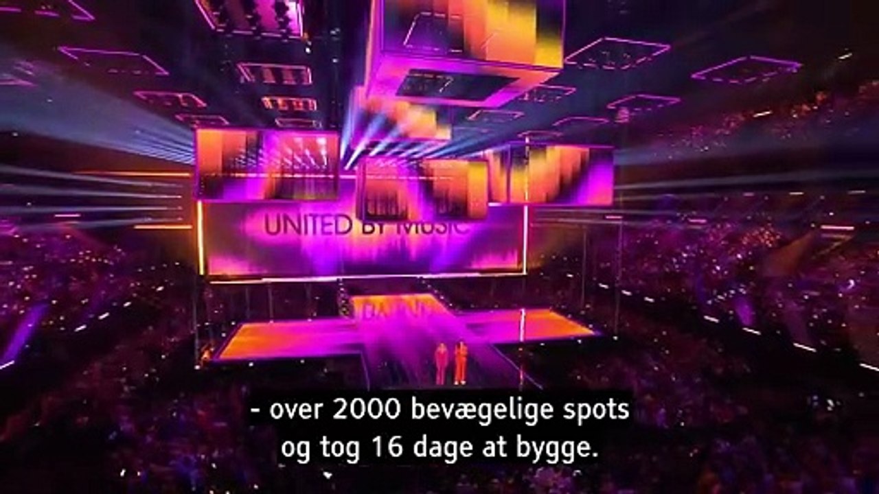 Petra Mede & Malin Åkerman fortæller fakta om Eurovision-scenen | Eurovision Song Contest 2024 | DRTV