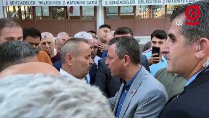 Bayram namazı çıkışı yurttaşla CHP lideri Özel arasında 'Hamas' tartışması: 'İspanya Filistin'i benim mektubumla tanıdı'