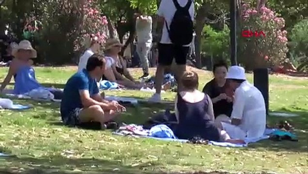 Tatil cennetinde bayram yoğunluğu: Oteller doldu, sahiller tıklım tıklım