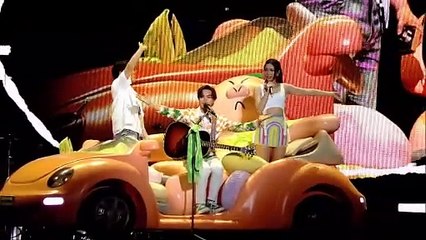 告五人演唱会感动全场，歌迷浪漫求婚成为焦点 💍