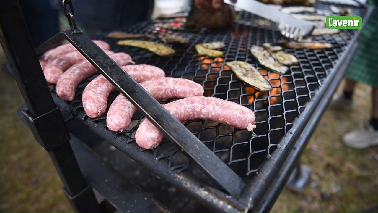 Gedinne: un concours de barbecue dans la brasse...