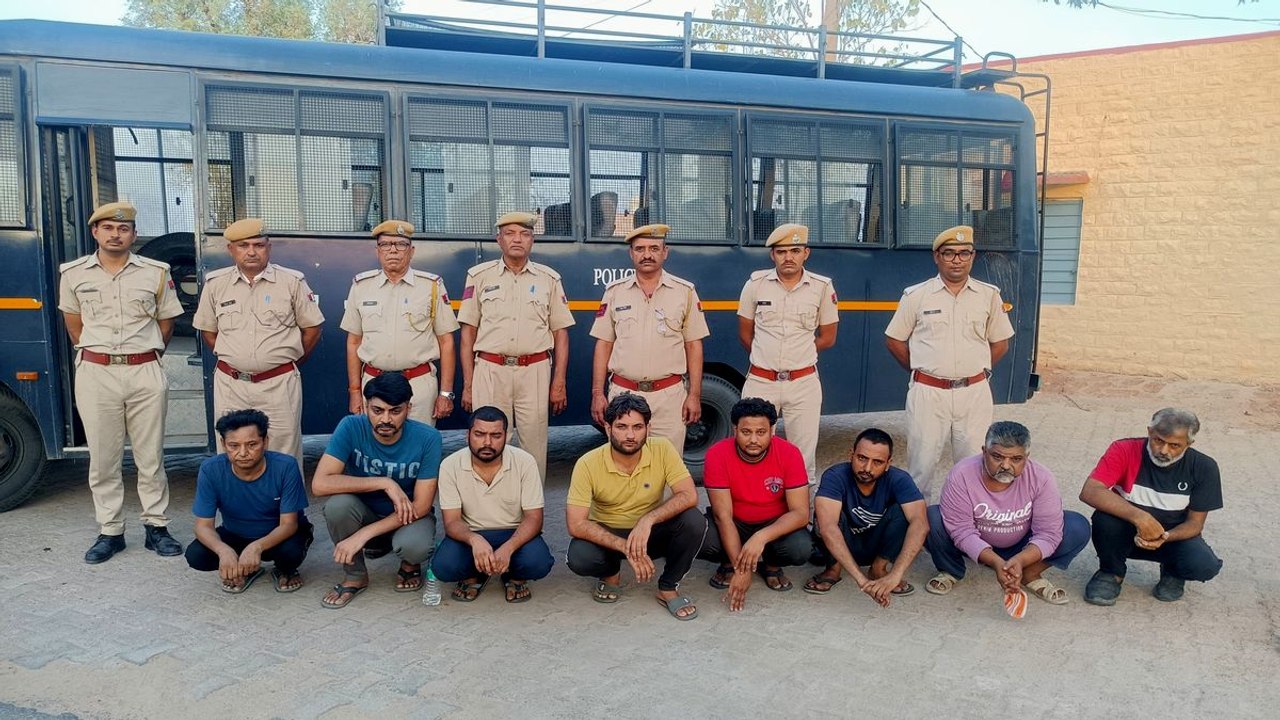 20.35 लाख की साइबर ठगी के आरोप में दिल्ली व यूपी के 8 शातिर ठग गिरफ्तार