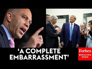 'Shameful': Hakeem Jeffries Torches GOP For Welcoming 'Insurrectionest In Chief' Back To The Capitol