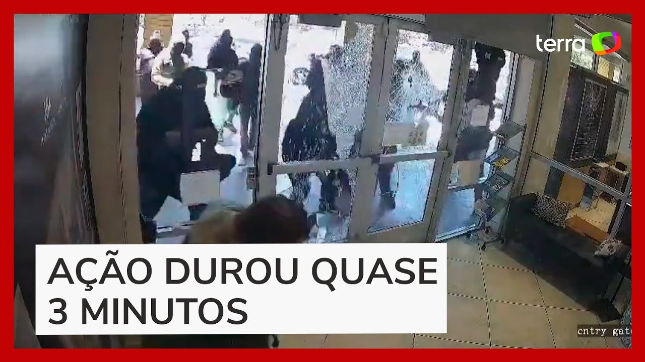 Cerca de 20 pessoas invadem e roubam joalheria nos Estados Unidos