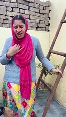 Kamli ne kaan(crow) nu khvayea smosa  #ghotraroop #punjabigirl #funnyreels #foryoupage #foryou #tremding #viralreels #reelitfeelit #fyp