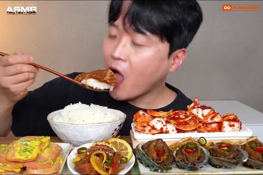 ASMR Mukbang | Must-Try ASMR Mukbang Feast: Abalone, Sausage, Kimchi