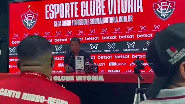 Técnico do Vitória abre o jogo sobre momento de Dudu no clube: hoje nõa une condições de nos ajudar