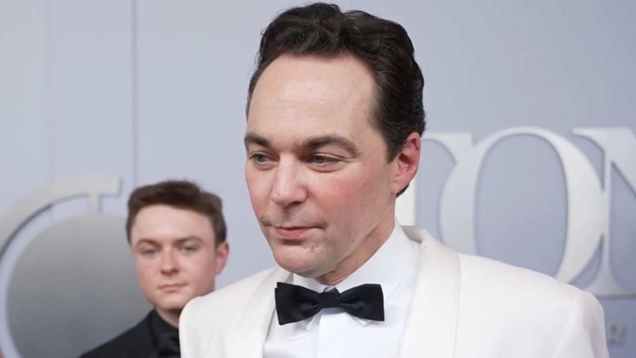 Jim Parsons Says Working With Jessica Lange is "Life Changing" | THR Video