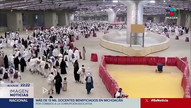 Musulmanes en Arabia Saudita apedrean al diablo