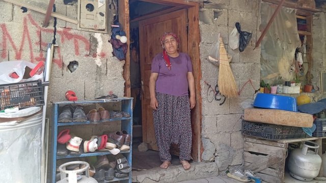 Kadirlili depremzede: TOKİ’ye yazılsak onu da alamayız çünkü paramız yok’’