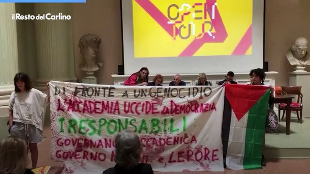 Studenti pro Palestina irrompono all'Accademia delle Belle Arti: il video