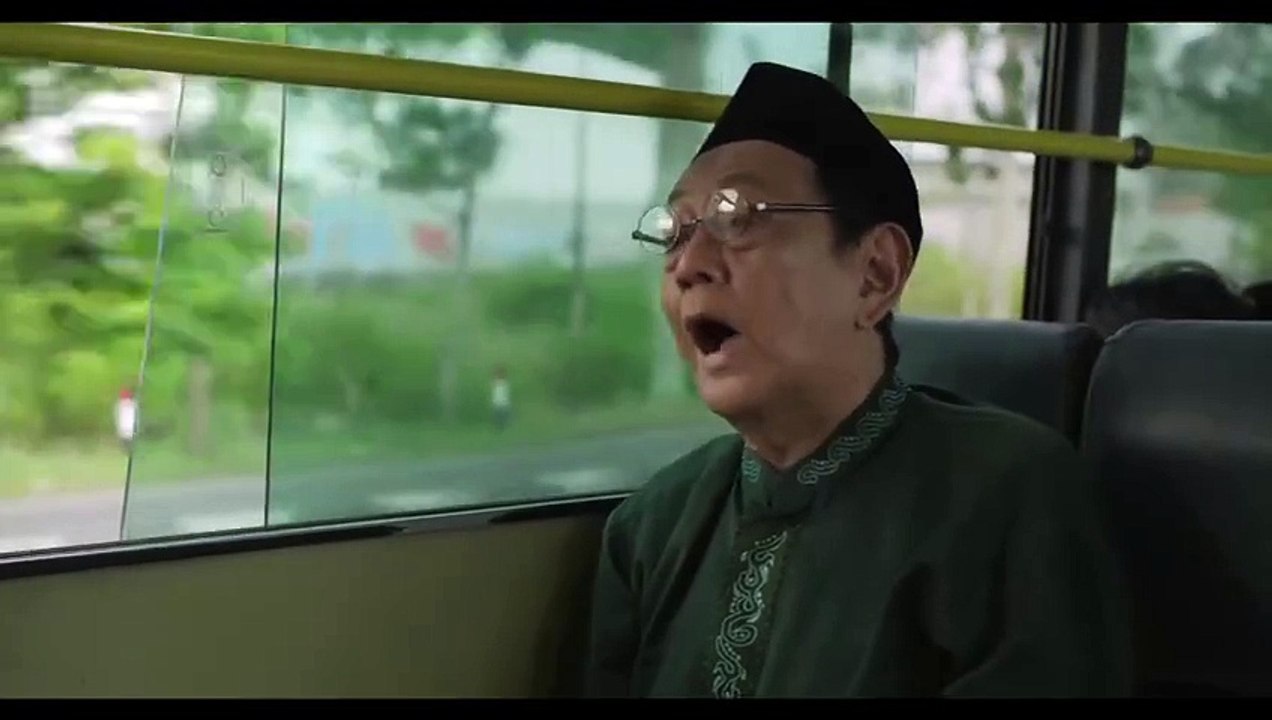 Mencari Hilal (2015)
