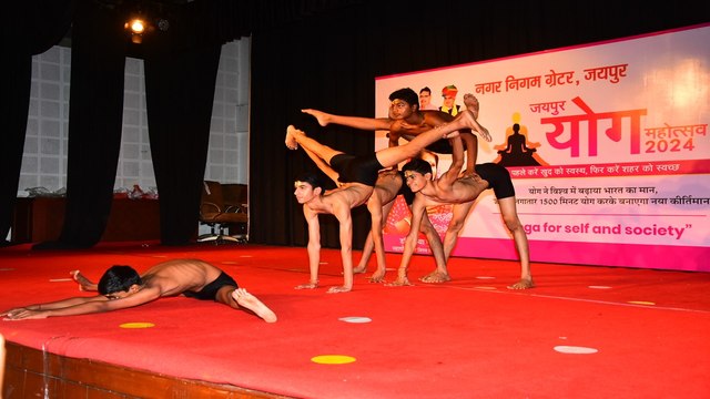 International Yoga Day 2024: योग दिवस से पहले जयपुर ने रचा इतिहास, 1500 मिनट अखंड योग कर बनाया विश्व रेकॉर्ड, देखें वीडियो