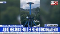 ¡Quedaron suspendidos en la cima de un juego mecánico!