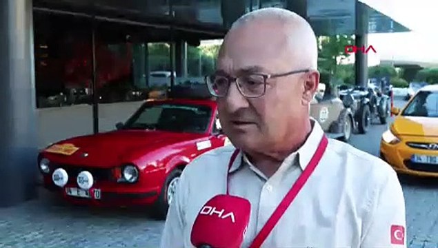 1973 model yerli efsane İstanbul trafiğinde... Gören tekrar tekrar baktı