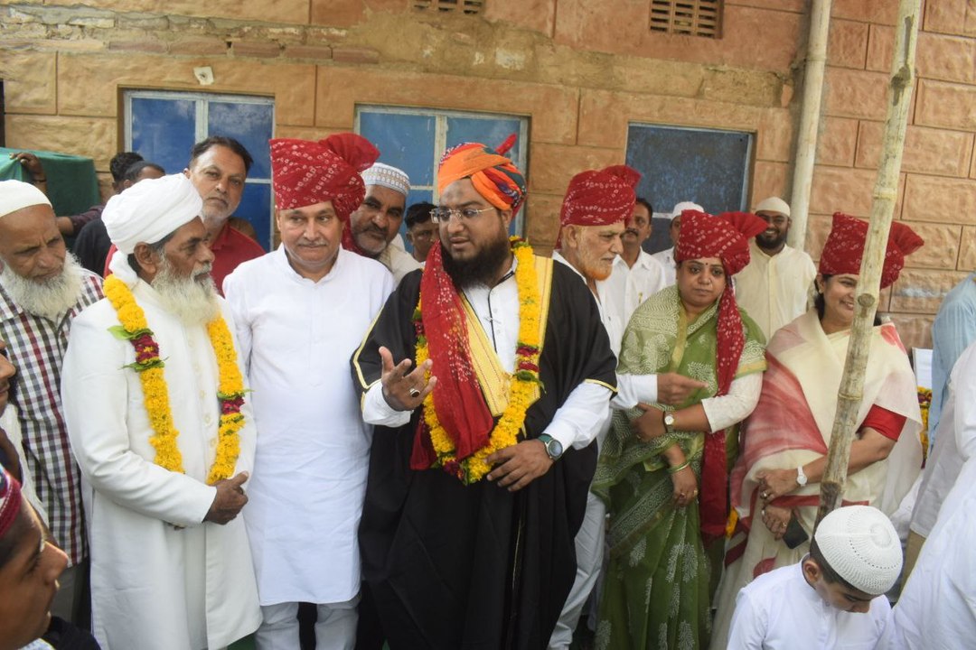 eid ul adha :  खुदा की बारगाह में झुके सिर, मनाया ईद उल अजहा