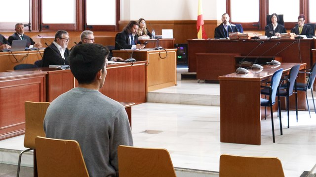 El camionero que encontró a la víctima de la violación de Igualada: Estaba ensangrentada y repetía 'no, no, no'