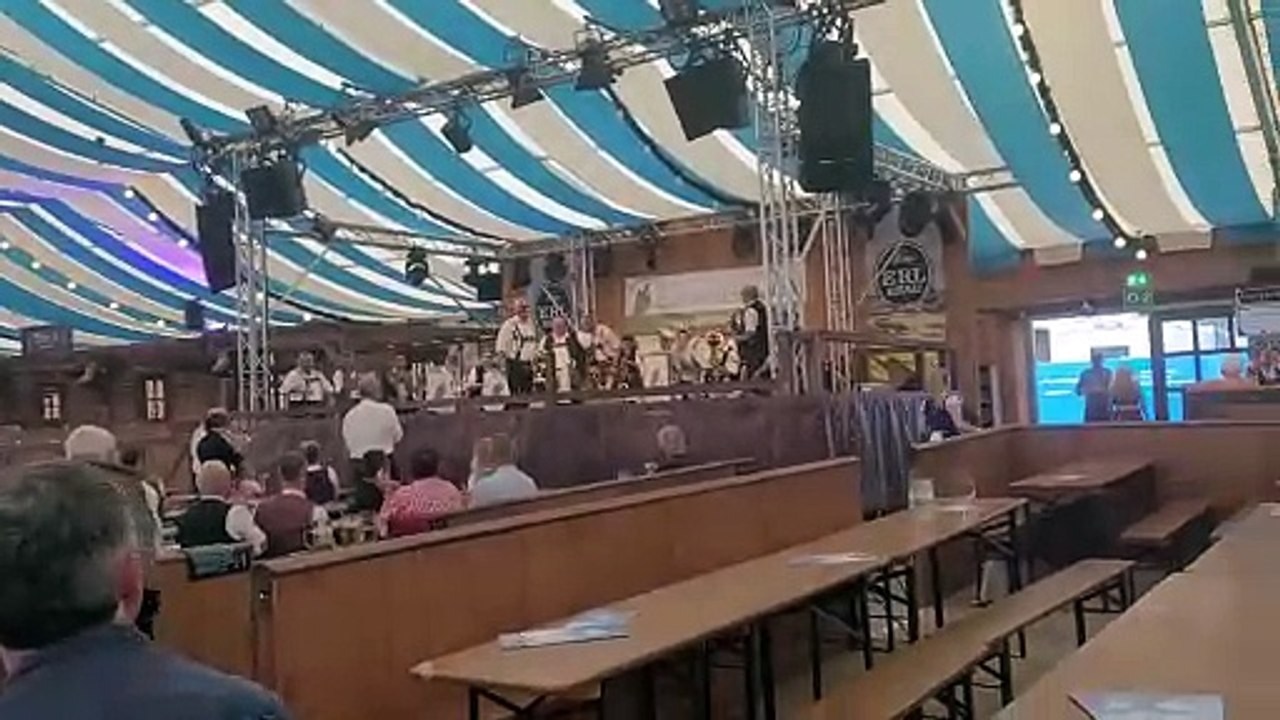 PS Pascal Feztelt Venisch Straubinger Geubodenvolksfest 2022 Prost Auf Euch