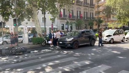 Palermo, incidente in via Libertà: coinvolto un taxi