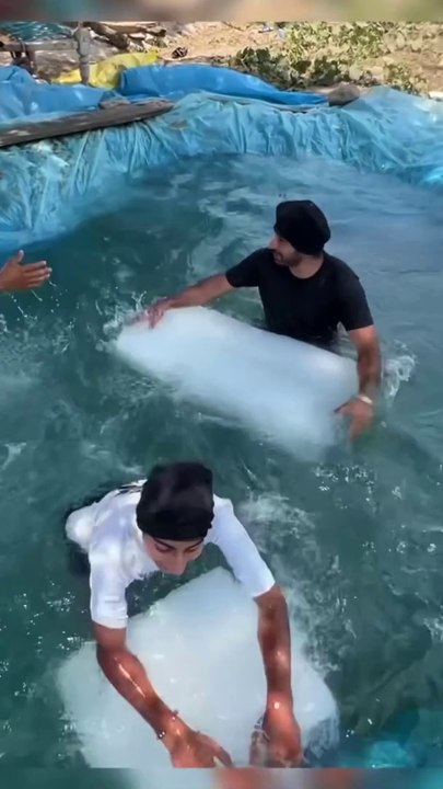 Making ice cubes Swimming pool at motor   #Reels #trending #Swimmingpool #pool #icepool #icecubes